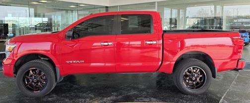 2021 Nissan Titan SV