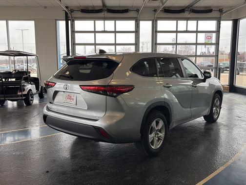 2023 Toyota Highlander Platinum