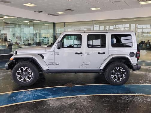 2024 Jeep Wrangler 4-Door Sahara 4x4