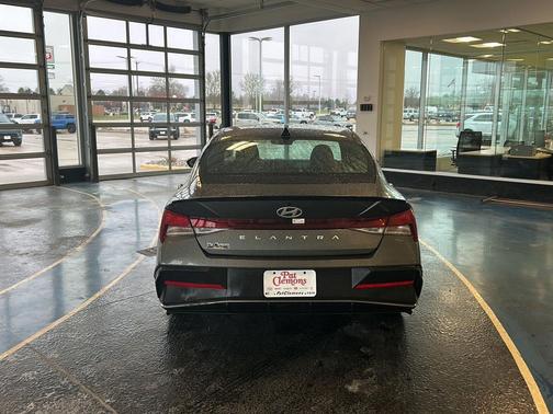 2025 Hyundai ELANTRA Sport