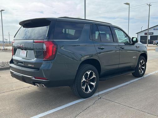 2026 GMC Yukon 4WD AT4