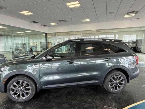Aruba Green 2022 Kia Sorento EX