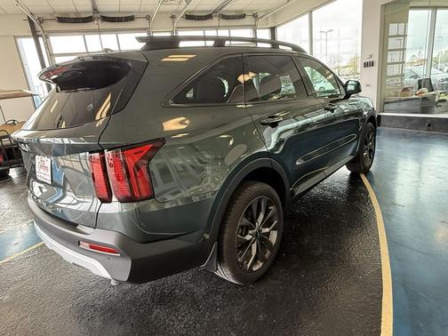 Aruba Green 2022 Kia Sorento EX