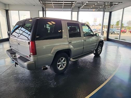 1999 GMC Yukon Denali