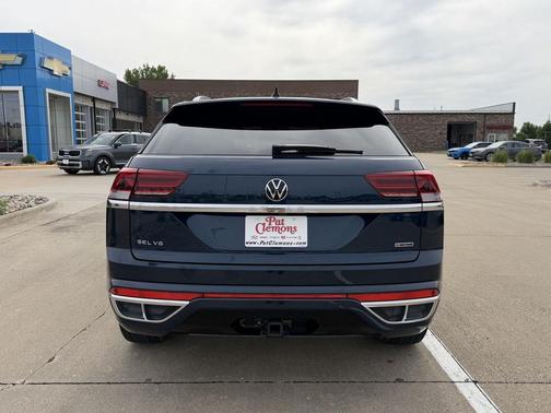 Tourmaline Blue Metallic 2020 Volkswagen Atlas Cross Sport 3.6L V6 SEL Premium R-Line