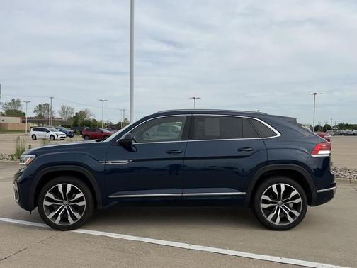 Tourmaline Blue Metallic 2020 Volkswagen Atlas Cross Sport 3.6L V6 SEL Premium R-Line