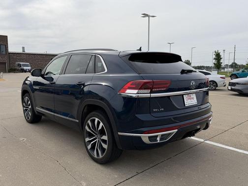 Tourmaline Blue Metallic 2020 Volkswagen Atlas Cross Sport 3.6L V6 SEL Premium R-Line