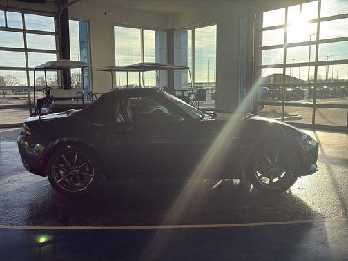 2016 Mazda MX-5 Miata Grand Touring