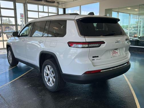 Bright White Clearcoat 2022 Jeep Grand Cherokee L Limited