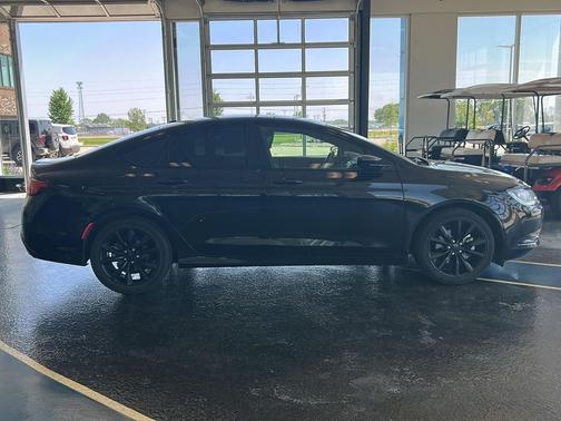 Black Clearcoat 2015 Chrysler 200 S