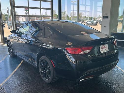Black Clearcoat 2015 Chrysler 200 S
