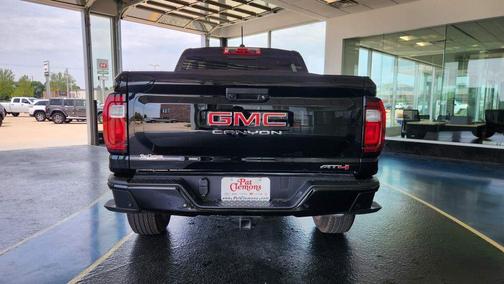 2025 GMC Canyon AT4