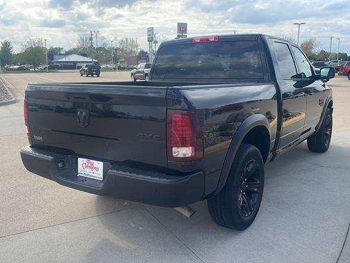 Diamond Black Crystal Pearlcoat 2024 RAM 1500 Classic Warlock Crew Cab 4x4 5'7' Box