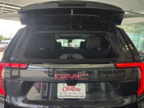 2026 GMC Yukon 4WD AT4