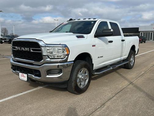 2021 RAM 2500 Tradesman Crew Cab 4x4 6'4' Box