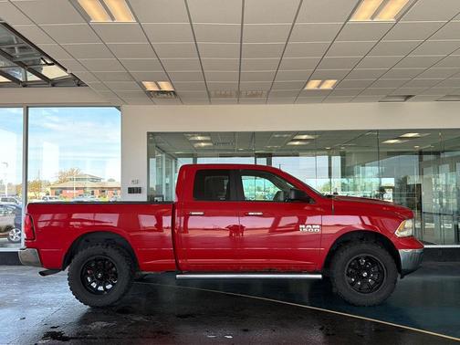 Flame Red Clearcoat 2018 RAM 1500 SLT