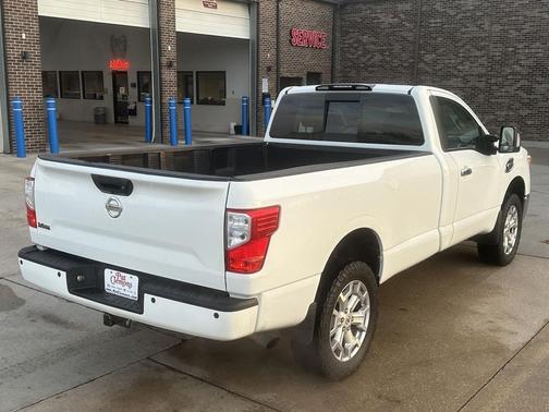 2017 Nissan Titan XD SV