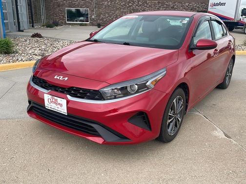 Currant Red 2024 Kia Forte LXS