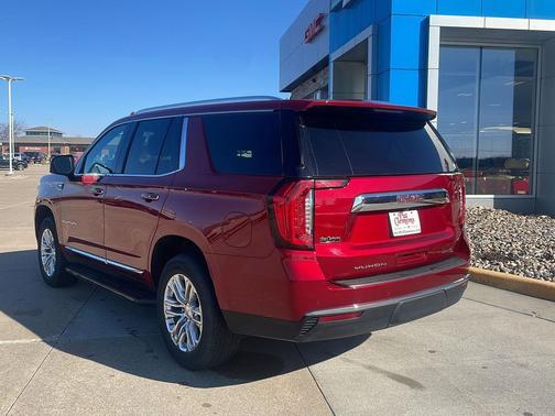 2023 GMC Yukon SLT