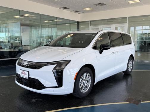 Bright White Clearcoat 2027 Chrysler Pacifica L