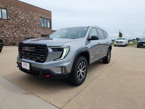 2026 GMC Acadia AWD AT4
