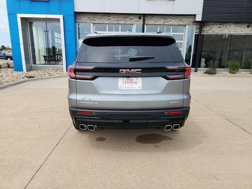 2026 GMC Acadia AWD AT4