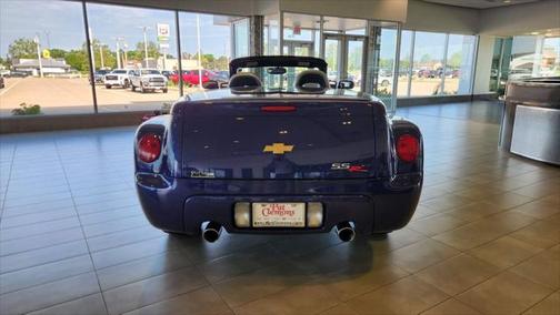 2004 Chevrolet SSR Base