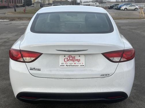 2016 Chrysler 200 S