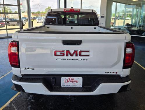 2025 GMC Canyon AT4