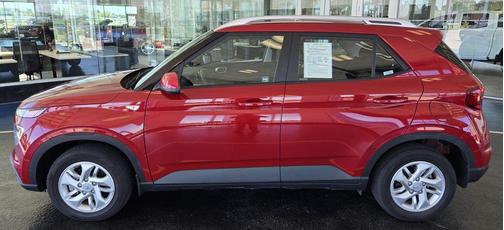 2020 Hyundai VENUE SEL