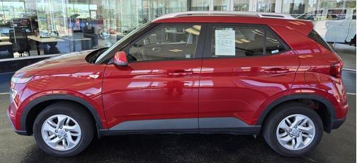 2020 Hyundai VENUE SEL