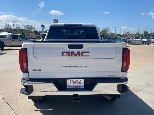 Summit White 2022 GMC Sierra 2500 SLT