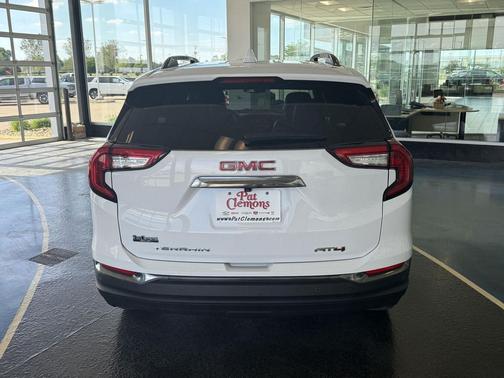 Summit White 2024 GMC Terrain AWD AT4