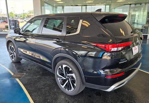 2023 Mitsubishi Outlander PHEV SE S-AWC