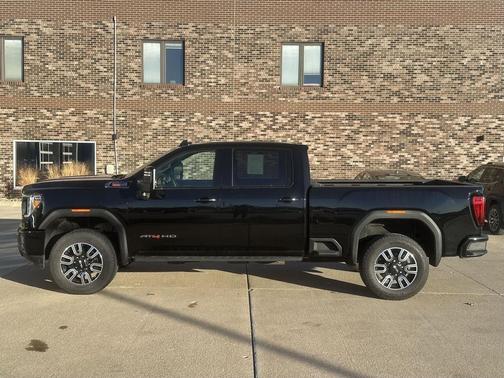 2023 GMC Sierra 2500 AT4