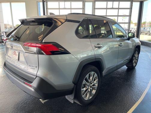 2020 Toyota RAV4 Limited