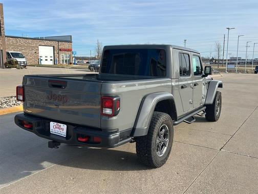 Sting-Gray Clearcoat 2023 Jeep Gladiator Rubicon
