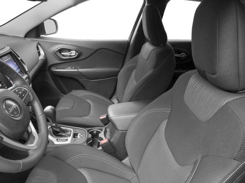 Granite Crystal Metallic Clearcoat 2016 Jeep Cherokee Altitude
