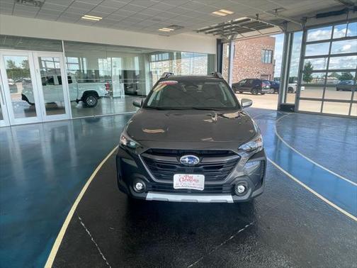2023 Subaru Outback Touring XT