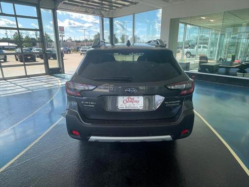 2023 Subaru Outback Touring XT