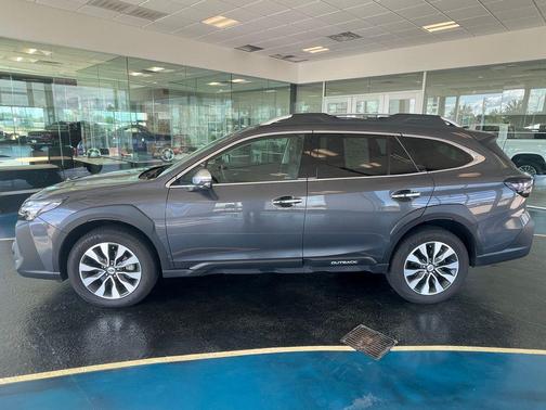 2023 Subaru Outback Touring XT