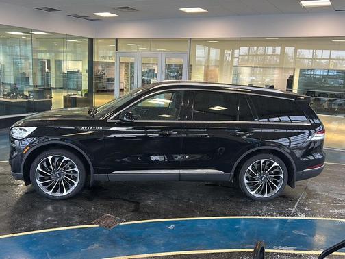 2023 Lincoln Aviator Reserve AWD