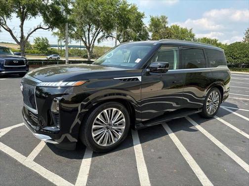 2025 INFINITI QX80 Luxe