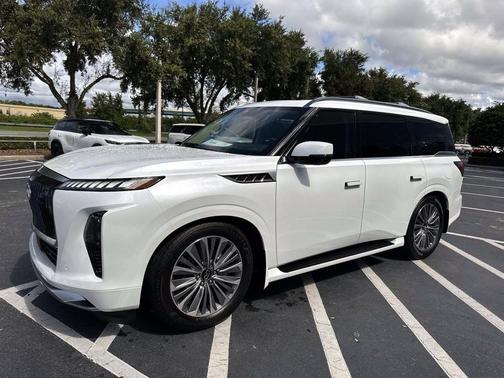 2026 INFINITI QX80 Luxe