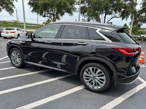 2024 INFINITI QX50 LUXE