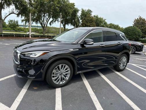 2024 INFINITI QX50 LUXE