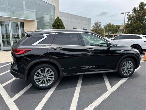 2024 INFINITI QX50 LUXE