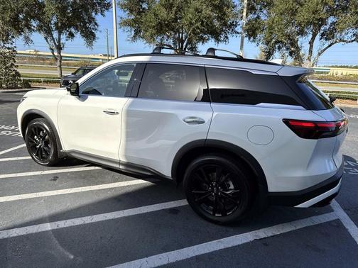 2025 INFINITI QX60 Luxe