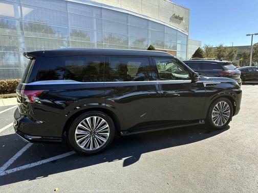 2025 INFINITI QX80 SENSORY AWD