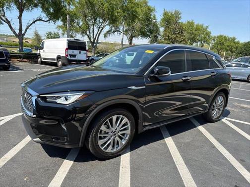 2023 INFINITI QX50 LUXE